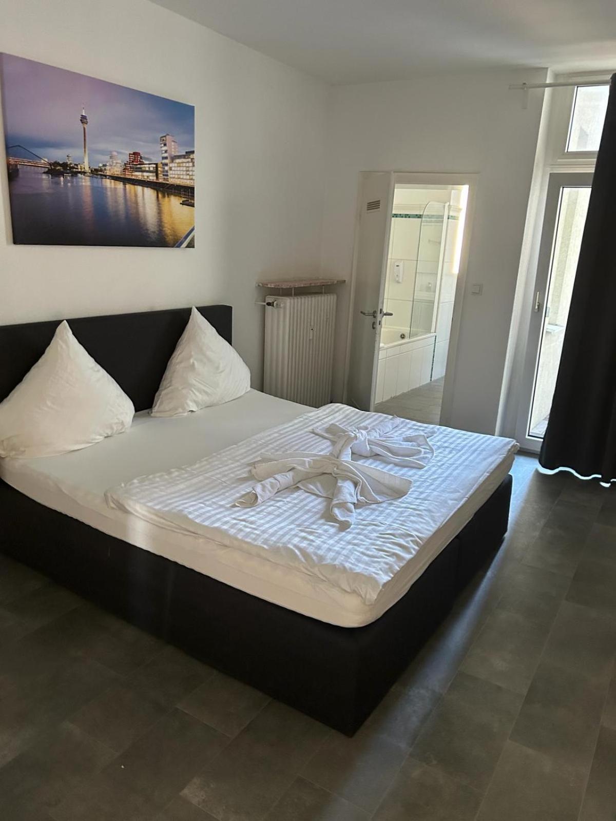 Dreams Duesseldorf Hotel ภายนอก รูปภาพ